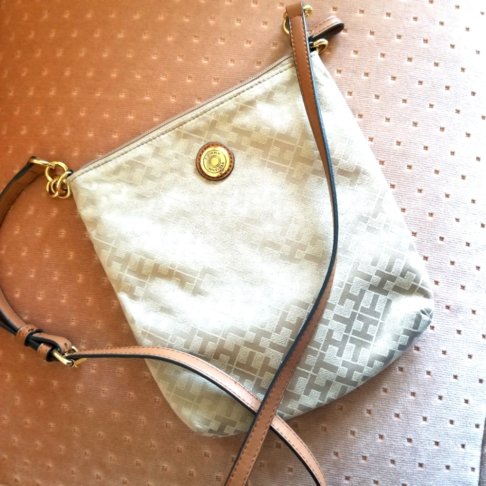 Tommy Hilfiger Crossbody
